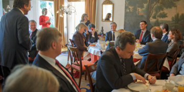 Los embajadores de la UE cuestionan a Sánchez sobre sus posibles acuerdos