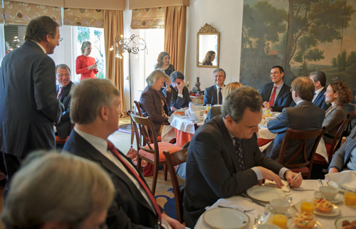 Los embajadores de la UE cuestionan a Sánchez sobre sus posibles acuerdos