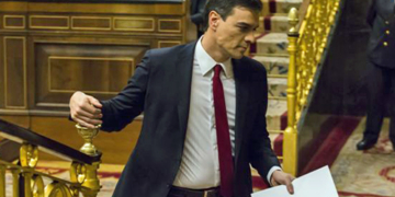 Rajoy, más cerca de la investidura tras la derrota de Sánchez en el PSOE