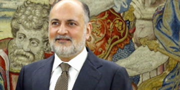 El PP intenta salvar la candidatura de Pérez de los Cobos al TEDH