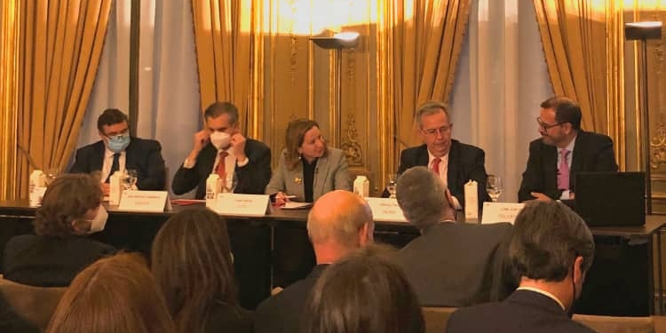 El documento fue presentado el lunes en Casa América por el presidente de la Cámara Española, Alberto Almendres.