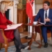 Liz Truss y Fabian Picardo, ayer en Londres./ Foto: Gobierno de Gibraltar