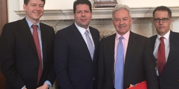 Gibraltar y Londres acuerdan reunirse periódicamente para preparar el ‘Brexit’