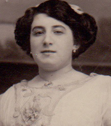 Un paseo por la vida de Pilar de Valderrama en Pintor Rosales (1889-1979)