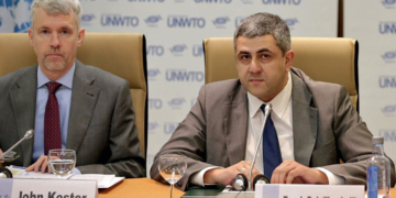 La OMT propone colaboración a las empresas para el desarrollo del turismo