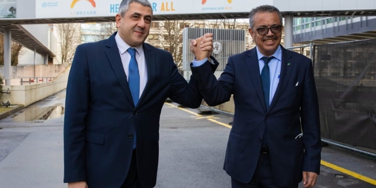 Zurab Pololikashvili y Thedros Adhanom, ayer en Ginebra.