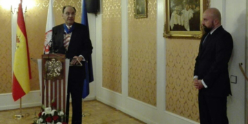 El ex eurodiputado Vidal-Quadras, condecorado con la Orden al Mérito de Polonia