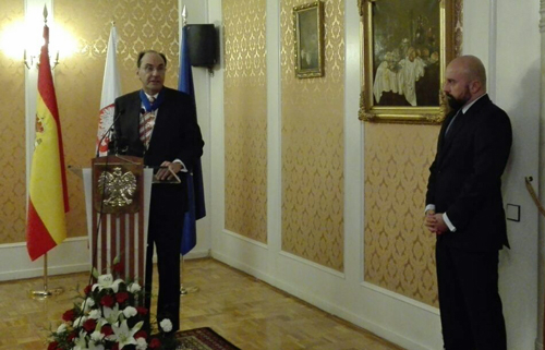 El ex eurodiputado Vidal-Quadras, condecorado con la Orden al Mérito de Polonia