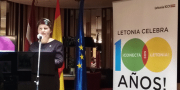 La embajadora de Letonia se felicita por las buenas relaciones con España