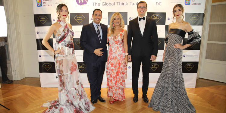 El Centro Riojano acoge el evento solidario Diplomatic Luxury Experience