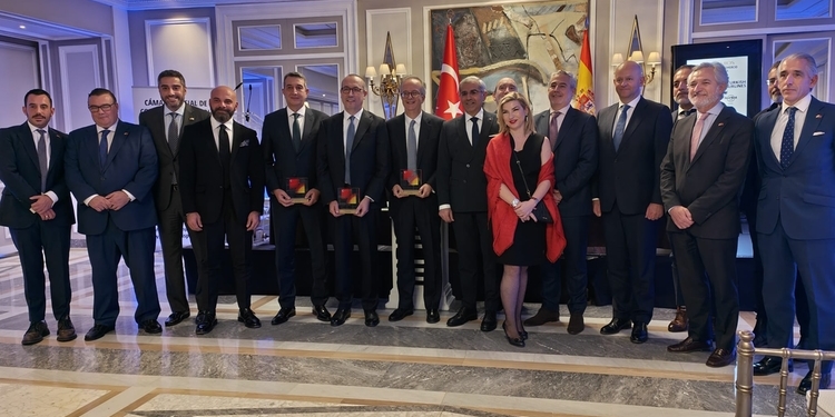 La Cámara de Comercio Hispano-Turca premia al consejero delegado de BBVA, Onur Genç