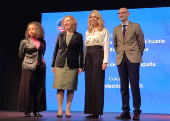 Las embajadas de Lituania y EEUU organizan la proyección de la película ‘El Salto’