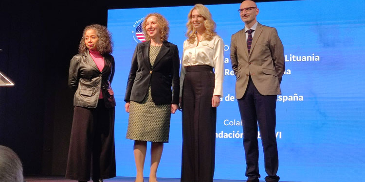 Las embajadas de Lituania y EEUU organizan la proyección de la película ‘El Salto’