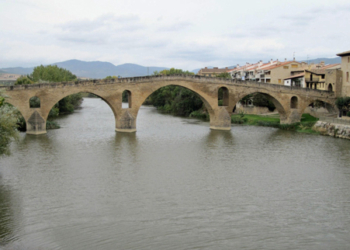Puente la Reina, el magnífico ejemplo navarro de ‘pueblo-calle’