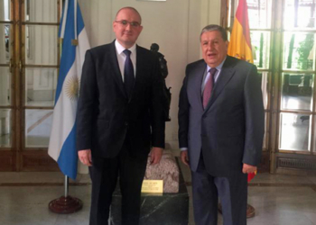 El embajador de Argentina recibe a su homólogo estonio en su Residencia