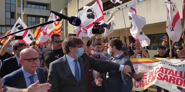 La Justicia italiana suspende la extradición de Puigdemont a la espera del Tribunal de la UE
