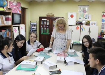 Estudiantes de 14 países, incluida España, escriben el ‘Quijote Iberoamericano’