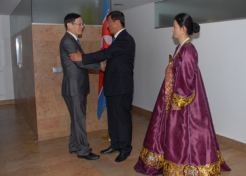 El embajador de la RPDC desea relaciones amistosas respetando la soberanía