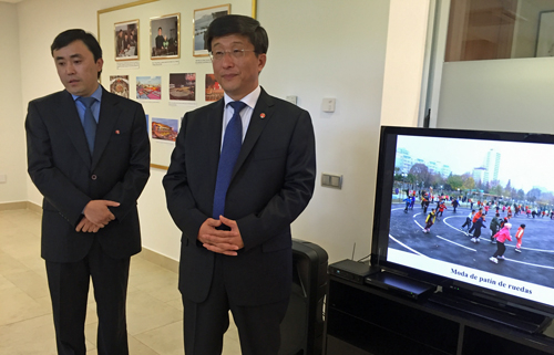 Recepción en la Embajada norcoreana por el Congreso del Partido del Trabajo