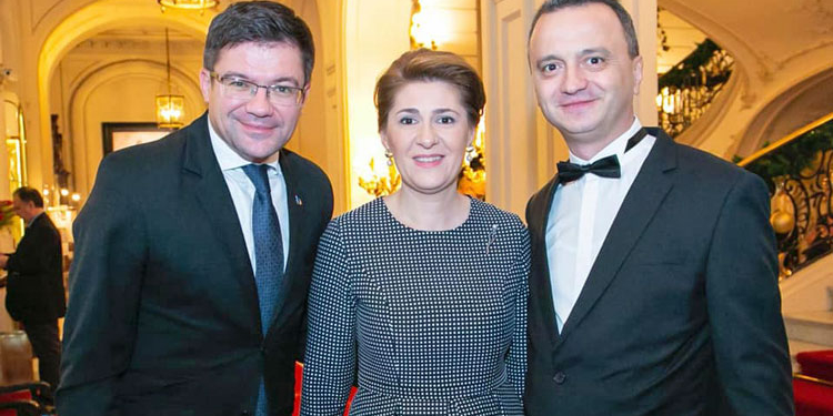 La embajadora Gabriela Dancau y su esposo con el ministro rumano de Medio Ambiente./ Fotos: Julia Robles