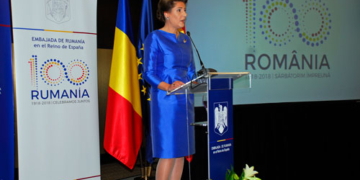 La embajadora Gabriela Dancau, durante su discurso./ Fotos: AR
