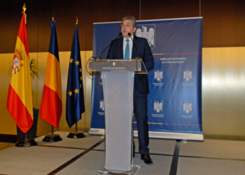 Ion Vilcu destaca en su despedida la modernización de los consulados de Rumanía