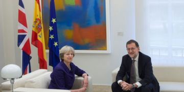 Rajoy coincide con May en que la negociación y salida de la UE la debe hacer todo el Reino Unido