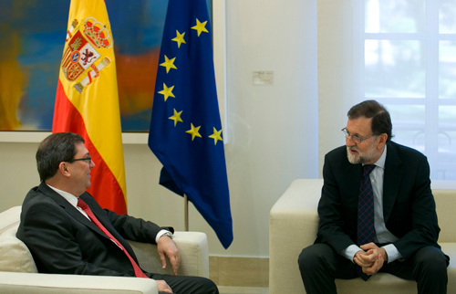 Raúl Castro invita al Rey y a Rajoy a viajar a Cuba por primera vez