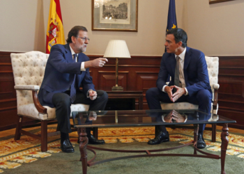 Rajoy advierte de que el bloqueo político empieza a minar el crédito de España