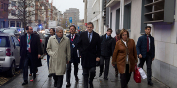 Los partidos negocian la posición de España sobre los refugiados sirios