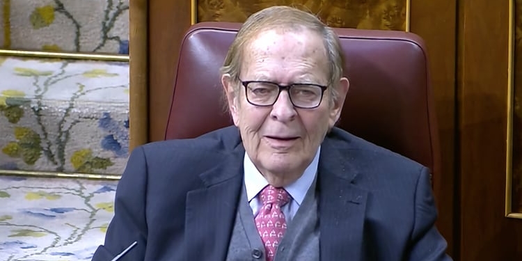 Tamames dice que Gibraltar es un problema de dignidad nacional