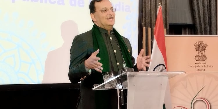 El embajador de India inaugura el IX Seminario de Política Exterior de Comillas, dedicado a su país