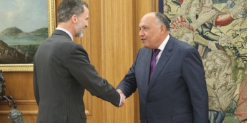 El presidente de Egipto invita al Rey a visitar en breve su país