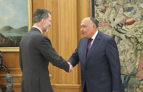 El presidente de Egipto invita al Rey a visitar en breve su país