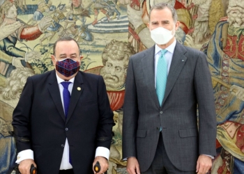 Giammattei traslada a Guatemala el modelo español de hospital modular contra el COVID