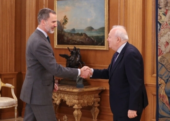 Moratinos expone al Rey y Borrell sus prioridades al frente de la Alianza de Civilizaciones