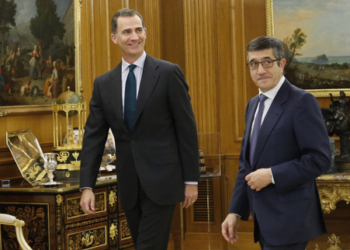 El Gobierno transmite a Arabia Saudí que los Reyes aplazan el viaje a ese país