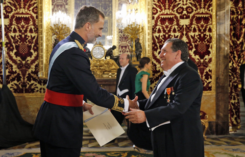 Los embajadores de Argentina, Ucrania, Bolivia, Guatemala, Azerbaiyán y Mongolia se presentan al Rey