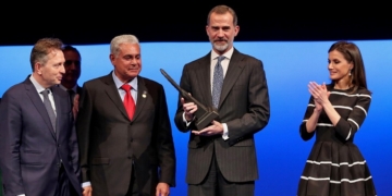 Felipe VI: “Es inadmisible apelar a una supuesta democracia por encima del Derecho”