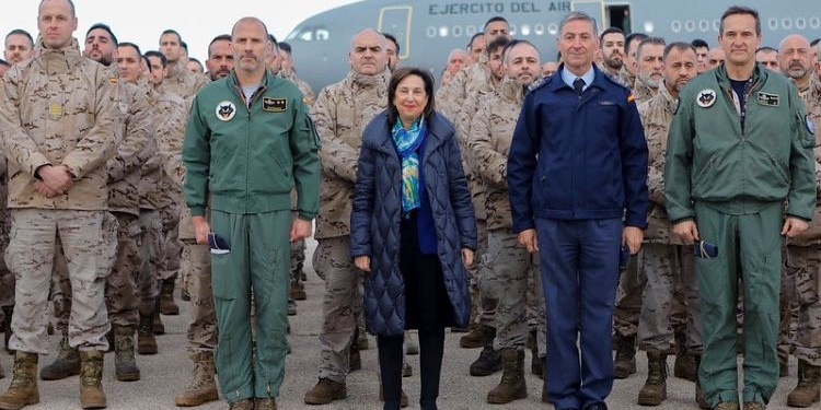 Robles despide al nuevo personal aéreo español destinado en la misión de la OTAN en Lituania