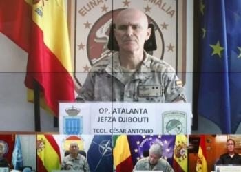 Los jefes de las misiones en Irak, Mali, Líbano y ‘Atalanta’ ponen al día a Robles sobre su situación