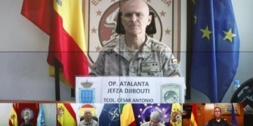 Los jefes de las misiones en Irak, Mali, Líbano y ‘Atalanta’ ponen al día a Robles sobre su situación