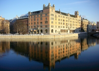 Exteriores aconseja a los españoles precaución en los viajes a Suecia