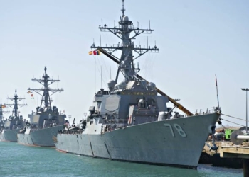 Navantia celebra los diez años de mantenimiento de los buques de EEUU en Rota