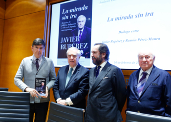 Javier Rupérez elogia las figuras de José María Aznar y George W. Bush