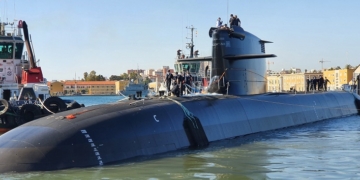 Navantia pone a flote en Cartagena el submarino S-81 ‘Isaac Peral’