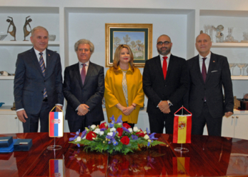 Serbia concede la Medalla al Mérito al ex ministro César Antonio de Molina