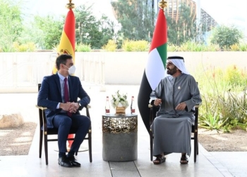 Sánchez asegura ante los grandes capitales emiratíes que “España es un gran país para invertir”