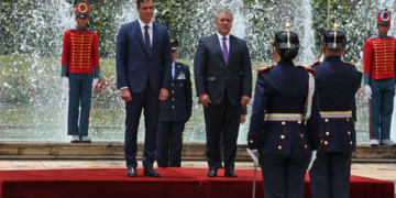 Sánchez se reunirá con Petro en Bogota antes de seguir su gira en Ecuador y Honduras