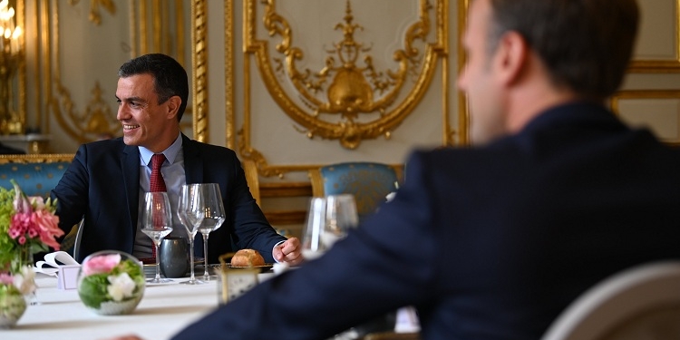 Pedro Sánchez cierra su gira europea con las mismas dudas con que empezó